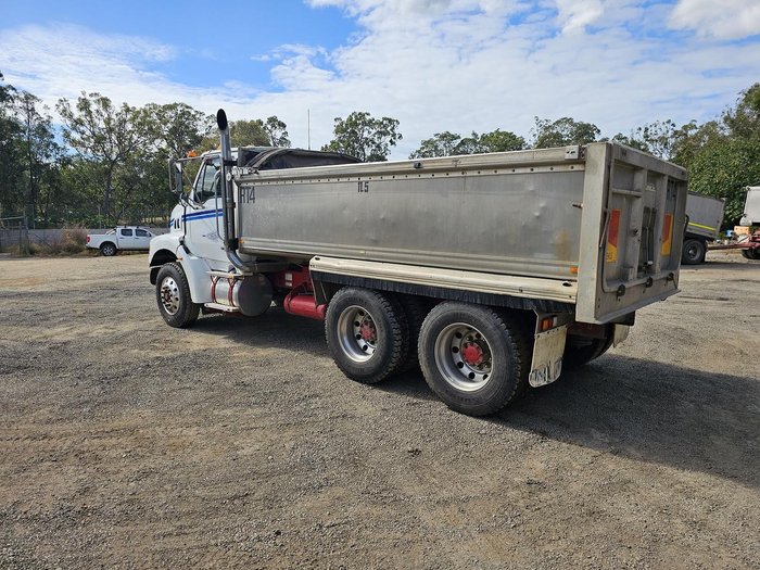 2004 Sterling 7500 White