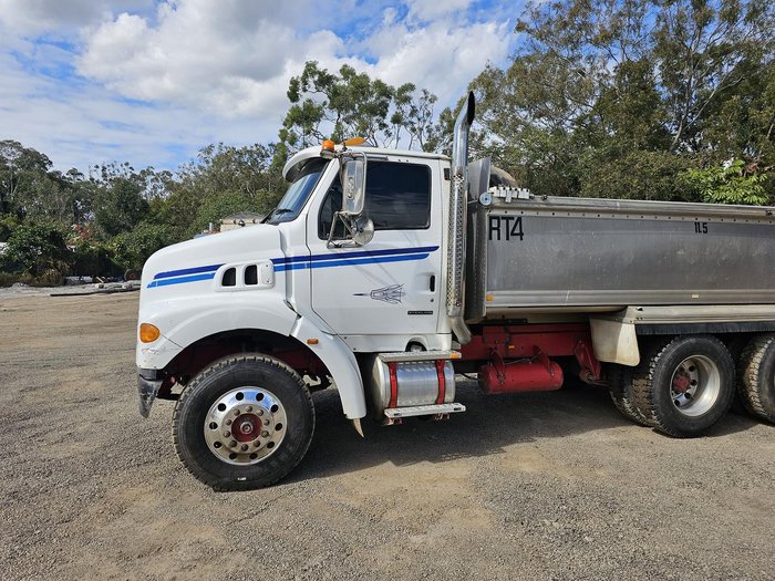 2004 Sterling 7500 White