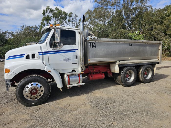2004 Sterling 7500 White