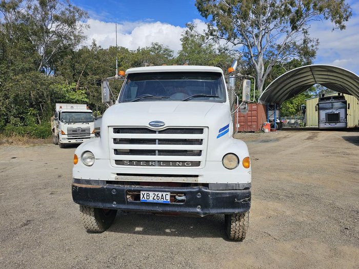 2004 Sterling 7500 White