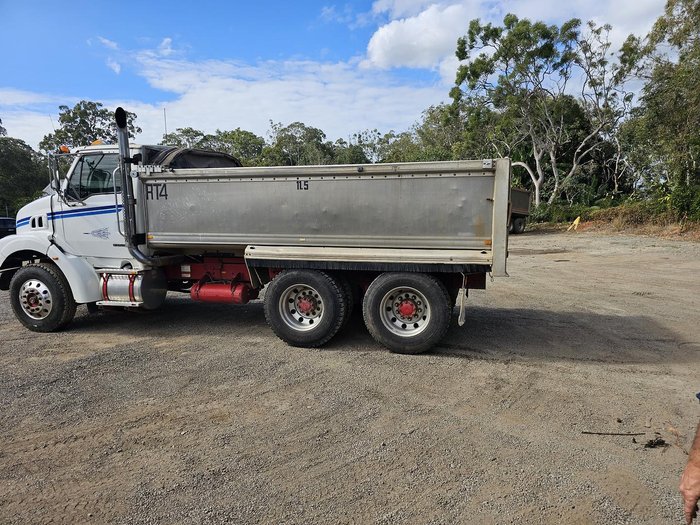 2004 Sterling 7500 White