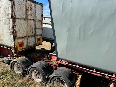 2005 Moore Tipper Grey