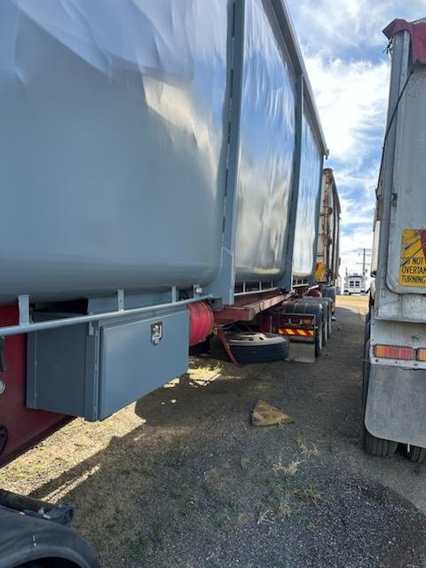 2005 Moore Tipper Grey