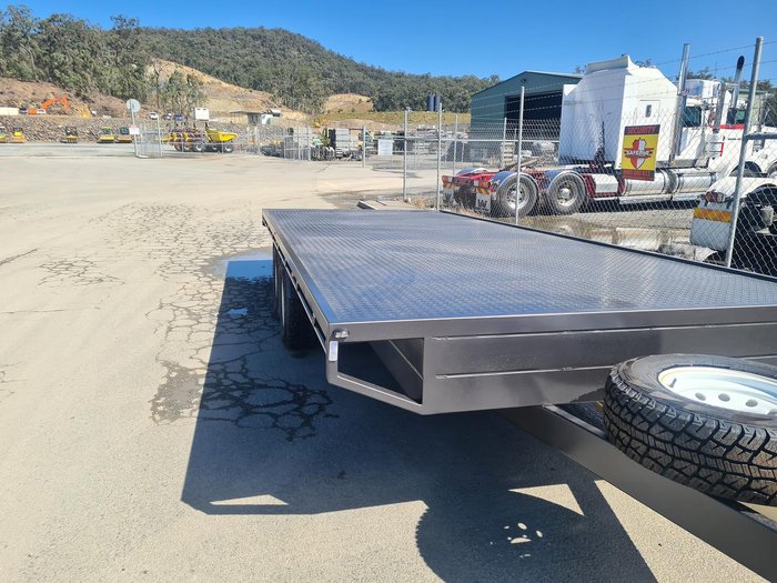 2024 McNeill 6M By 2.5M Flat Deck