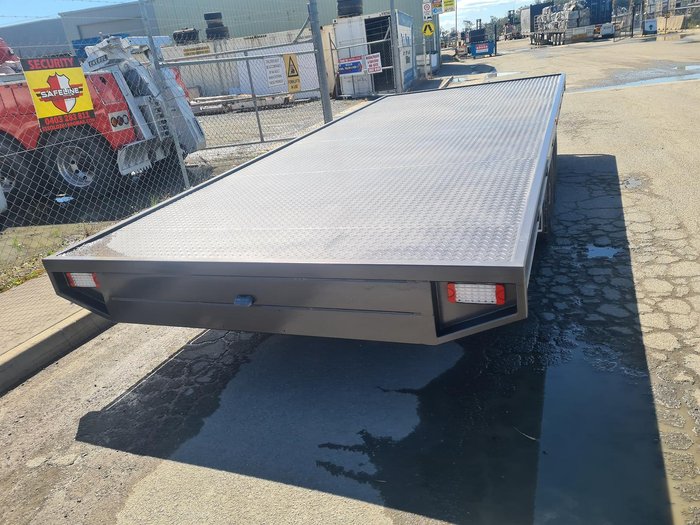 2024 McNeill 6M By 2.5M Flat Deck