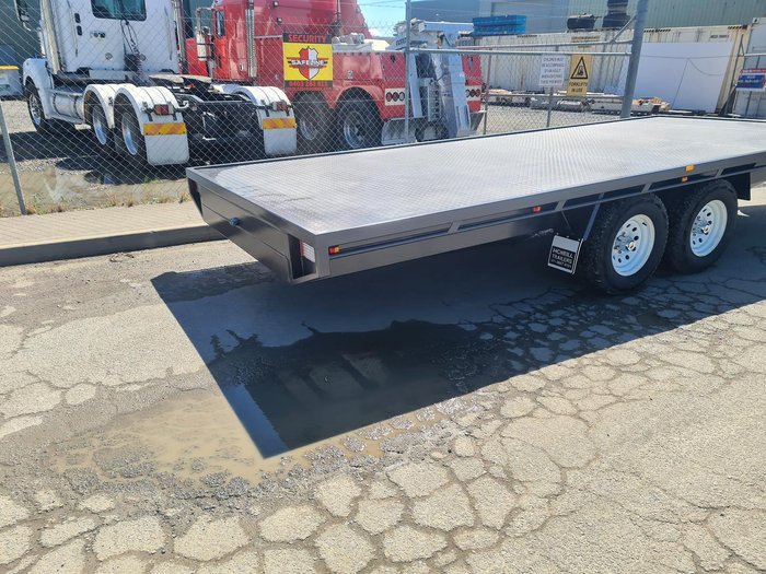 2024 McNeill 6M By 2.5M Flat Deck