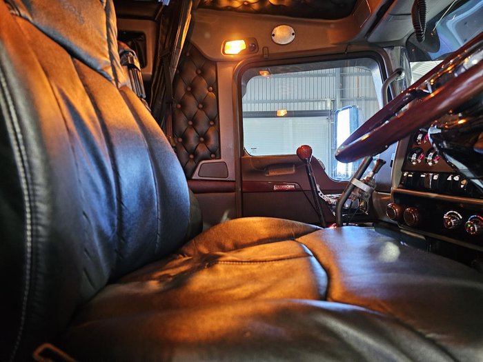 2007 Kenworth T400 Series T404
