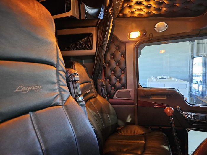 2007 Kenworth T400 Series T404