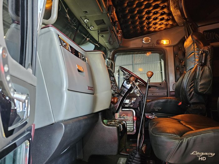 2007 Kenworth T400 Series T404