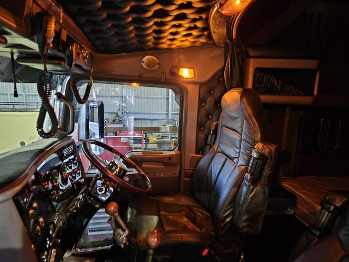 2007 Kenworth T400 Series T404