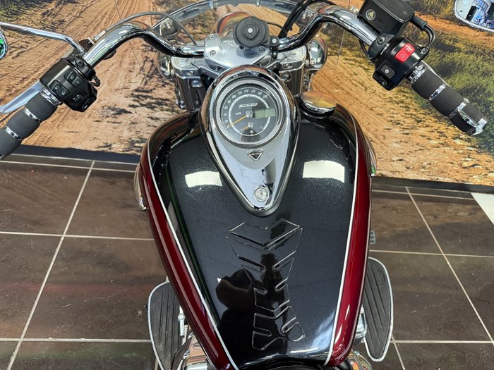 2016 Triumph THUNDERBIRD LT BLACK