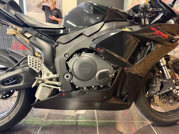 2007 Honda CBR1000RR (FIREBLADE) SILVER