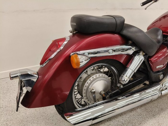 2005 Honda VT750C SHADOW Red