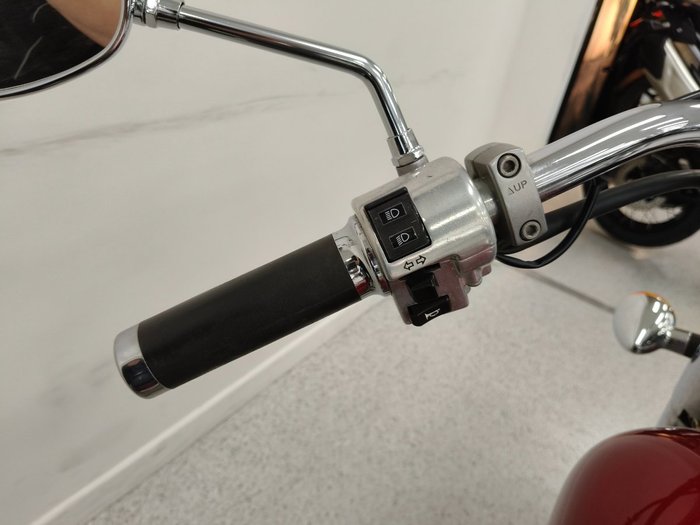 2005 Honda VT750C SHADOW Red