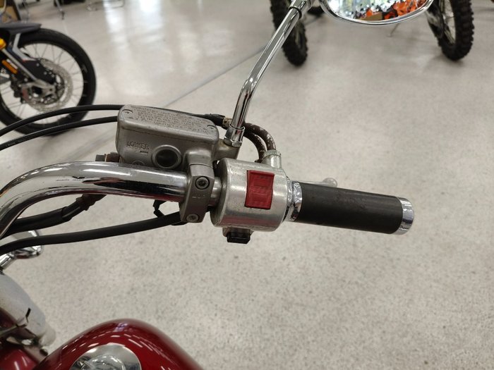 2005 Honda VT750C SHADOW Red