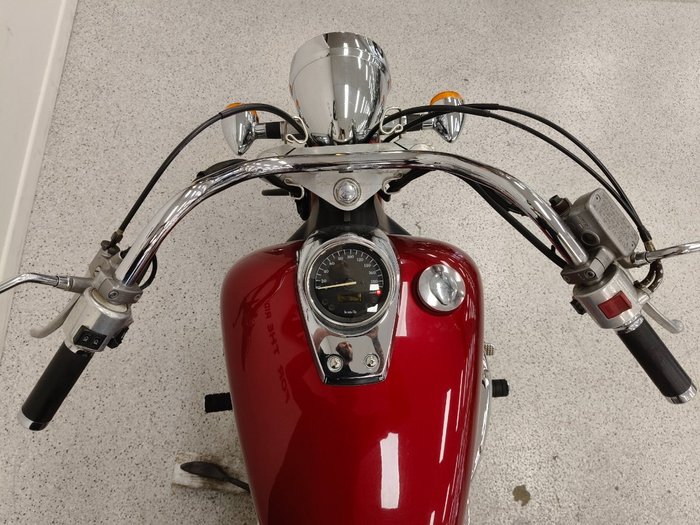 2005 Honda VT750C SHADOW Red