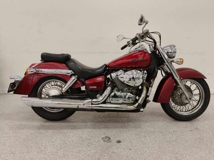 2005 Honda VT750C SHADOW Red