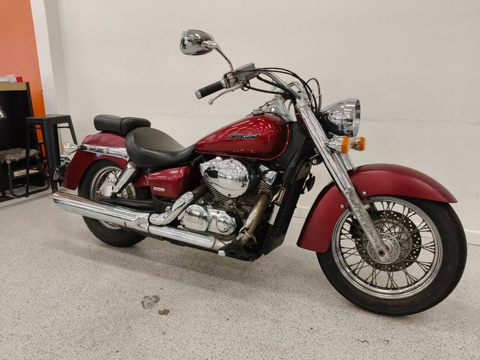 2005 Honda VT750C SHADOW Red