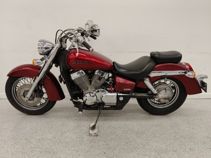 2005 Honda VT750C SHADOW Red