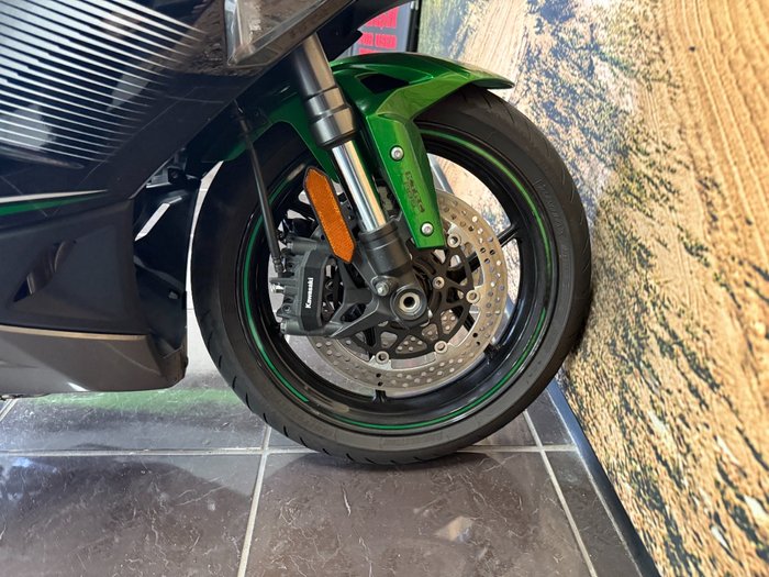 2023 Kawasaki NINJA 1000SX GREEN