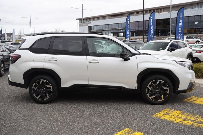 2025 Subaru Forester Touring S6 MY26 AWD Crystal White