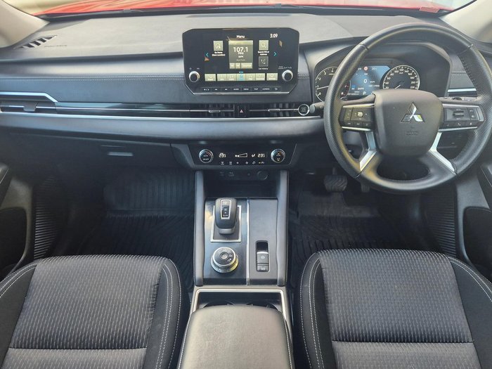 2022 Mitsubishi Outlander LS