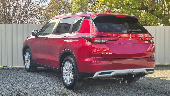 2022 Mitsubishi Outlander LS