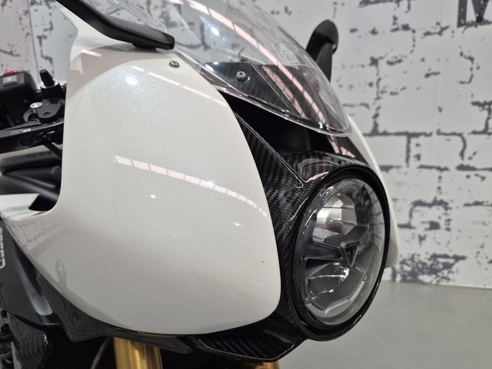 2022 Triumph Speed Triple 1200 RR Speed Triple White