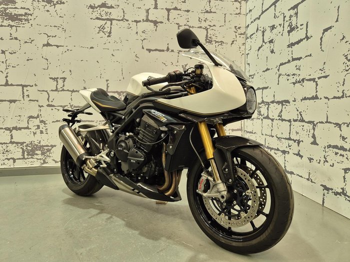2022 Triumph Speed Triple 1200 RR Speed Triple White