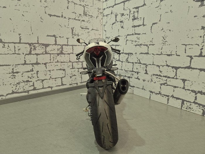 2022 Triumph Speed Triple 1200 RR Speed Triple White