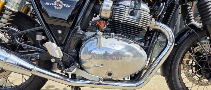 2021 Royal Enfield (see Also Enfiel INTERCEPTOR 650 CLASSIC BLACK