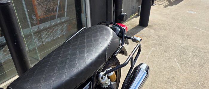 2021 Royal Enfield (see Also Enfiel INTERCEPTOR 650 CLASSIC BLACK