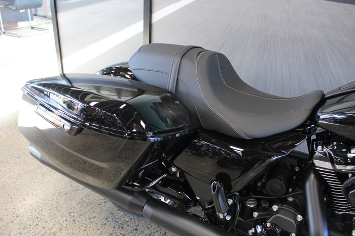 2025 Harley-davidson FLHX STREET GLIDE (117) 1