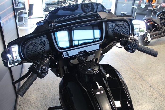 2025 Harley-davidson FLHX STREET GLIDE (117) 1