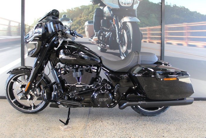 2025 Harley-davidson FLHX STREET GLIDE (117) 1