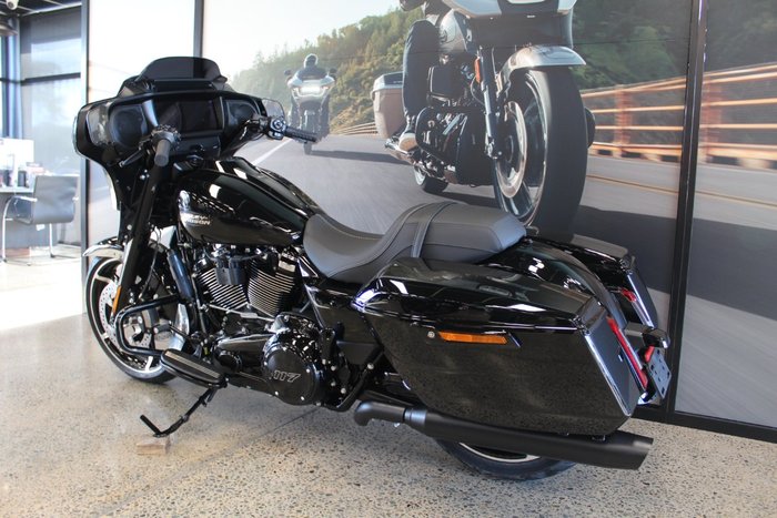 2025 Harley-davidson FLHX STREET GLIDE (117) 1