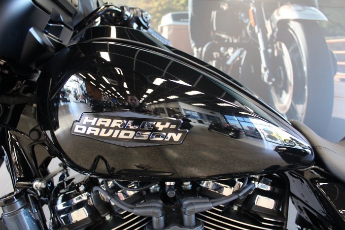 2025 Harley-davidson FLHX STREET GLIDE (117) 1