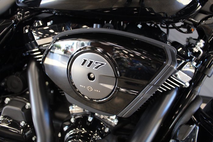 2025 Harley-davidson FLHX STREET GLIDE (117) 1