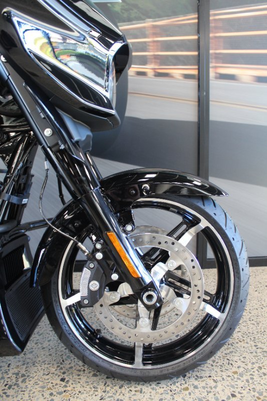 2025 Harley-davidson FLHX STREET GLIDE (117) 1