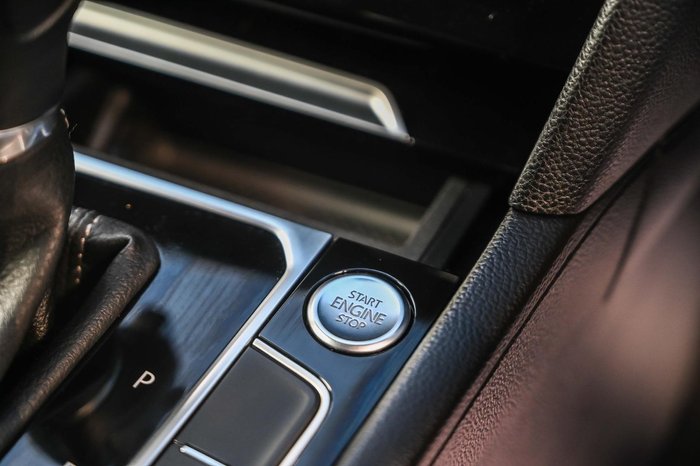 2016 Volkswagen Passat 140TDI Highline B8 MY17 Night Blue