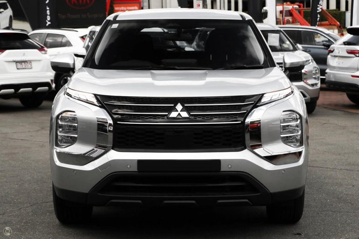2025 Mitsubishi Outlander ES ZM MY24 Sterling Silver