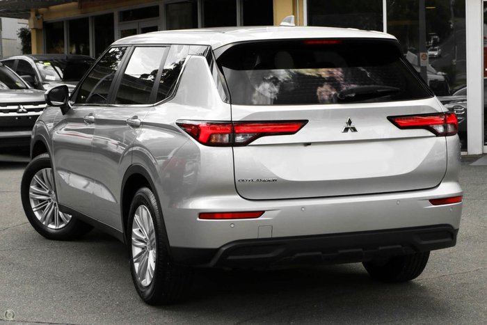 2025 Mitsubishi Outlander ES ZM MY24 Sterling Silver