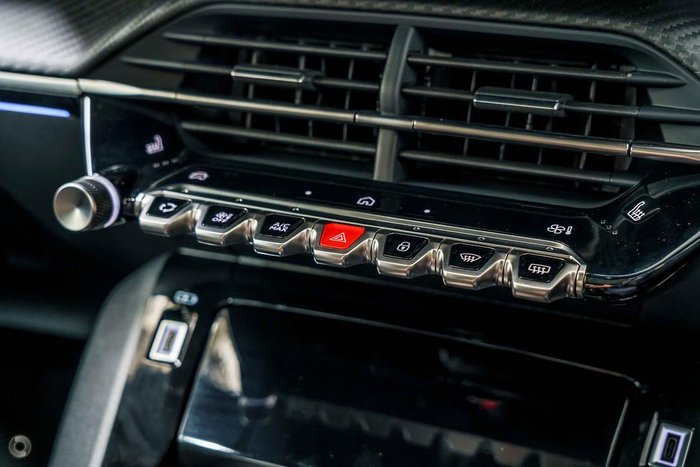 2025 Peugeot 2008 GT Hybrid