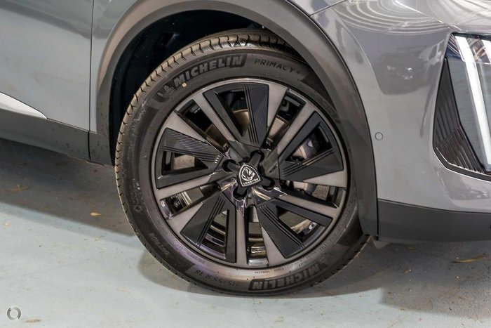 2025 Peugeot 2008 GT Hybrid