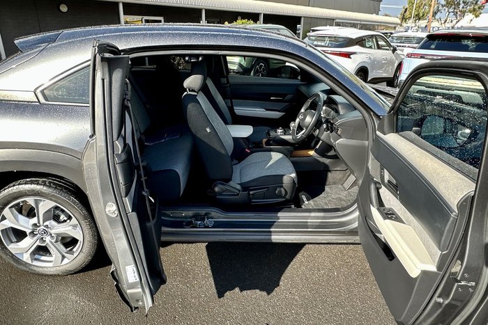 2022 Mazda MX-30 G20e Evolve