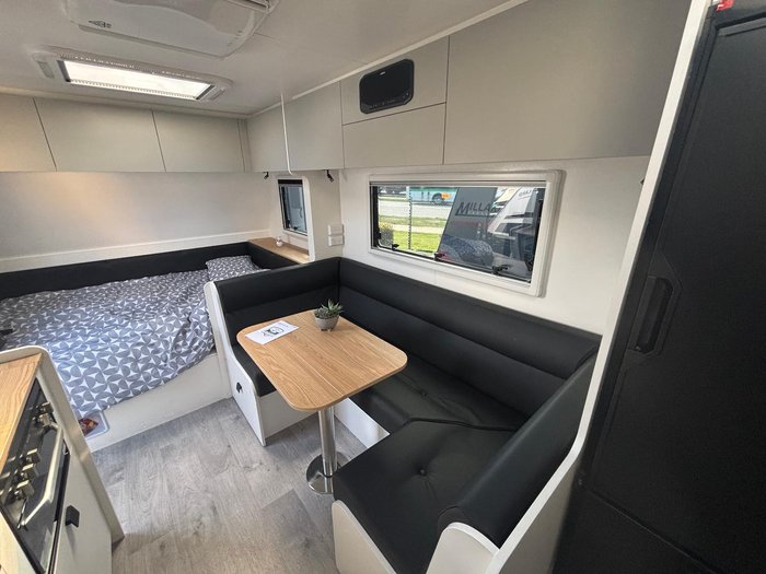 2025 New Age Caravans Roadowl 19 Expedition
