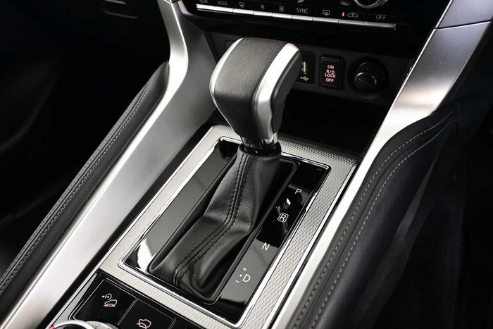 2025 Mitsubishi Pajero Sport GLS