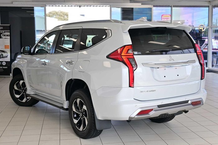 2025 Mitsubishi Pajero Sport GLS