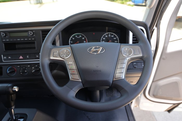 2025 HYUNDAI EX9 ELWB SILVER