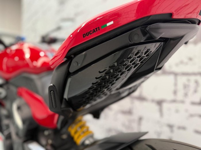 2024 Ducati Diavel V4 Diavel Red